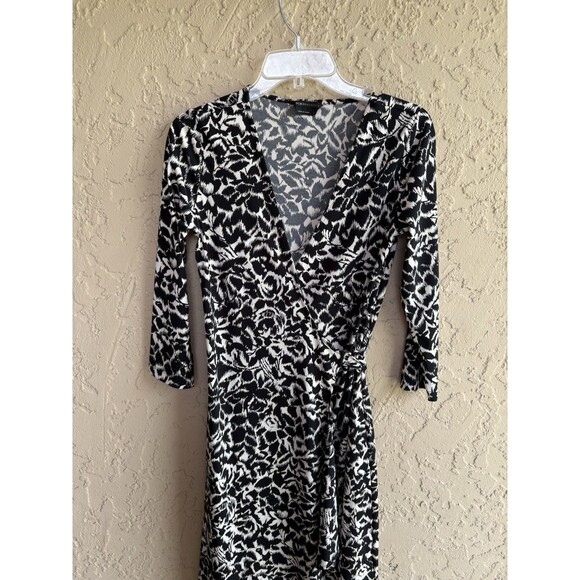 BCBG MaxAzria Women’s Small Black Ivory Floral 3/4 Sleeve Stretch Wrap Tie Dress - Picture 1 of 11